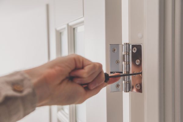 Hinge Repair in Walnut Creek